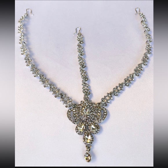 middle eastern headpiece